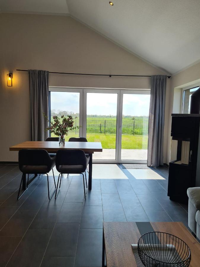 Watt'N Blick - Hundefreundliches Ferienhaus Mit Ausblick Ueber Die Wiesen Bis Zum Deich Schweiburg エクステリア 写真